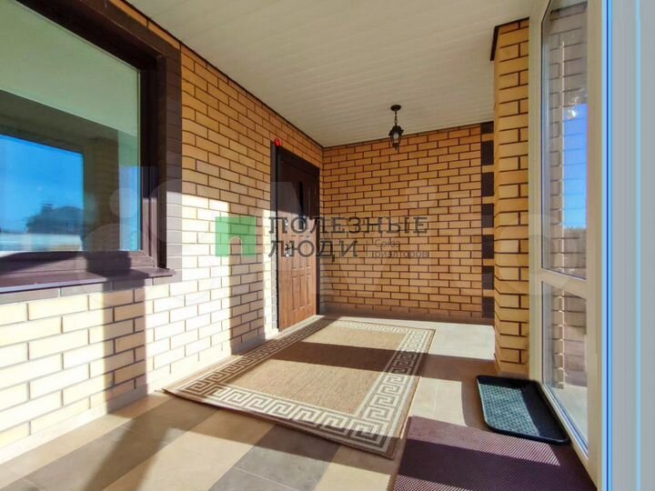 Дом 305,5 м² на участке 12 сот.