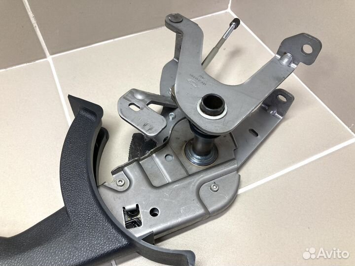 Рычаг стояночного тормоза Chery Tiggo 4 FL