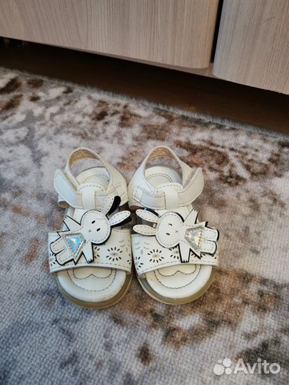 Нарядное платье для девочки