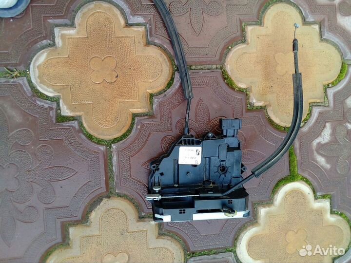 Замок переднийправый и левый боксер, джампер, дука