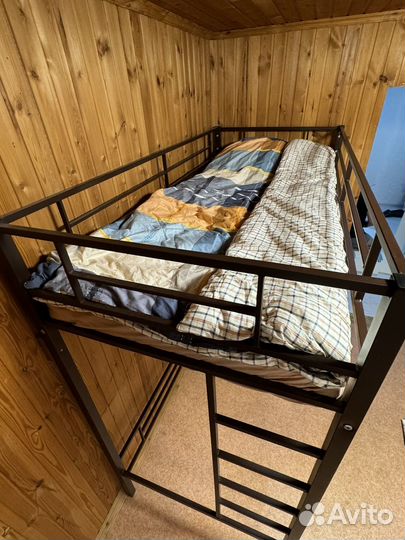 Кровать детская с матрасом двухярусная