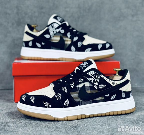 Nike SB Dunk low x travis scott