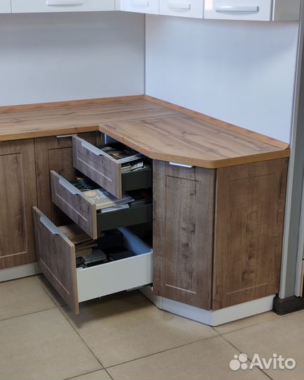 Продам кухню