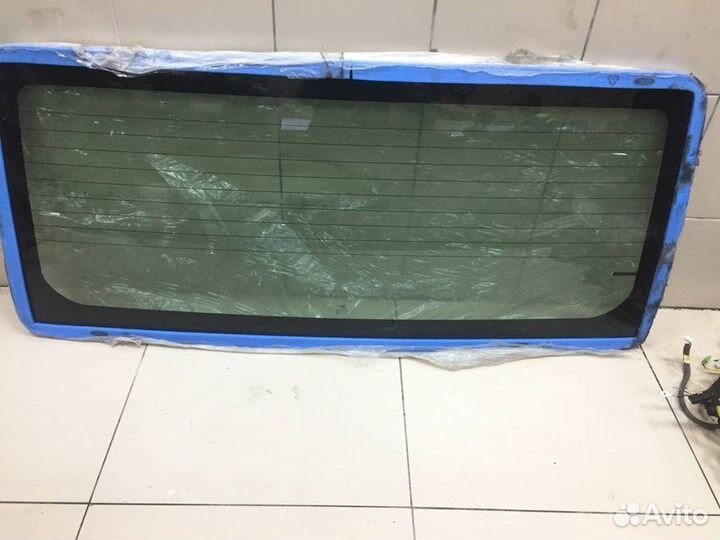 Стекло заднее Ford Transit