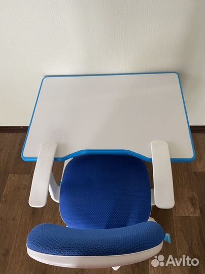 Стул и стол для школьника