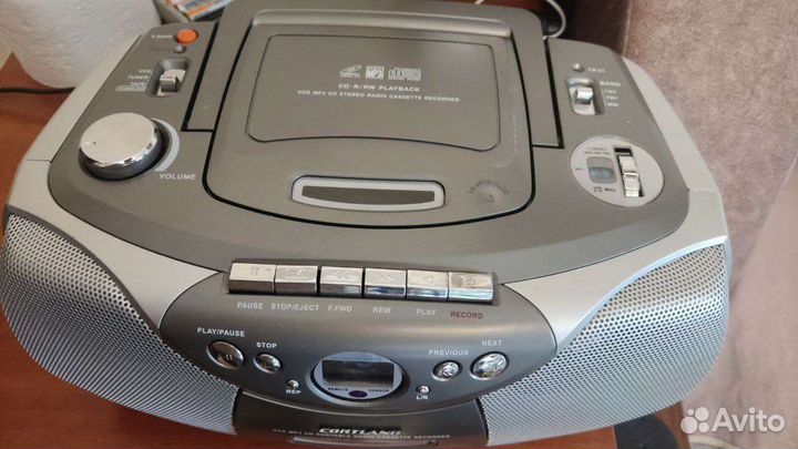 Магнитофон Cortland