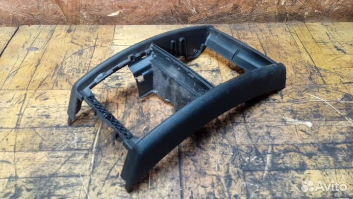 Накладка центральной консоли задняя Skoda Superb