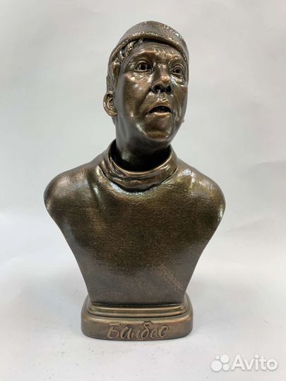 Бюст Юрия Владимировича Никулина