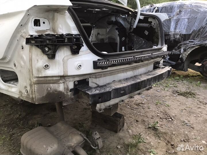 Панель задняя Passat B8 седан