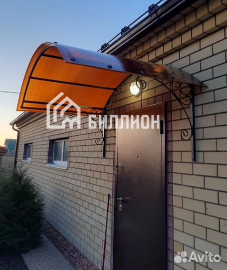 Козырек кованный над входной группой №1