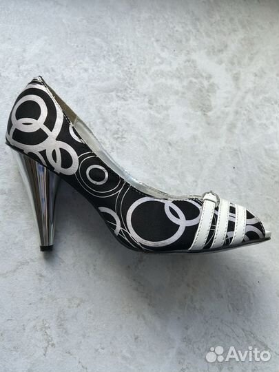 Туфли женские черно-белые 37 размер