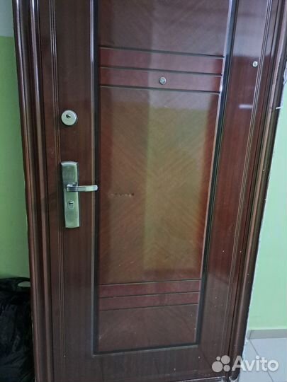 Дверь входная металлическая