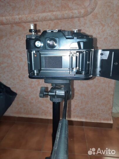Зеркальный фотоаппарат zenith 122 со штативом