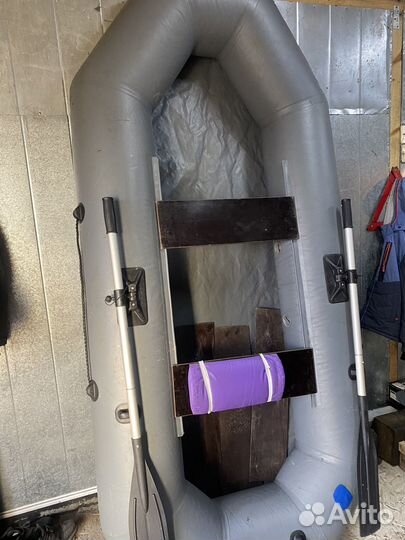 Надувная лодка с мотором