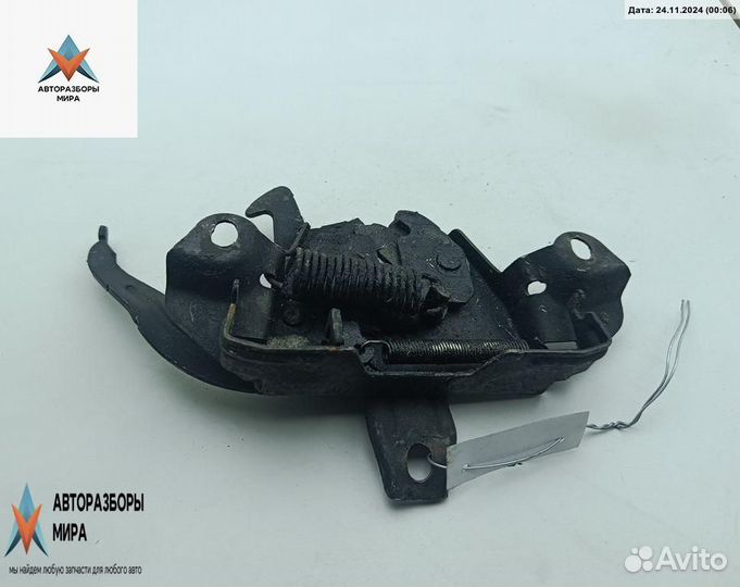 Замок капота Mitsubishi Space Wagon