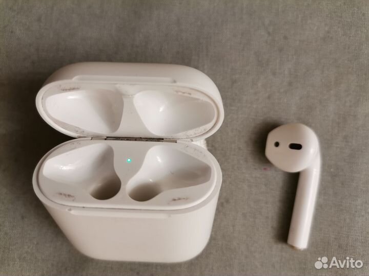 Наушники Apple airpods 1 Чехол и правый наушник