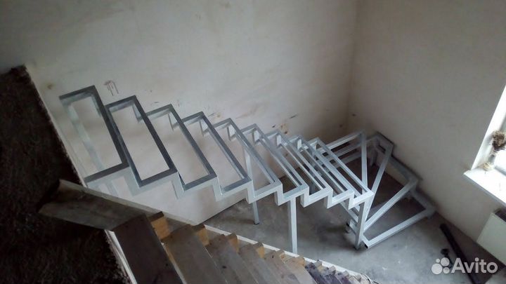 Лестницы антресольный этаж