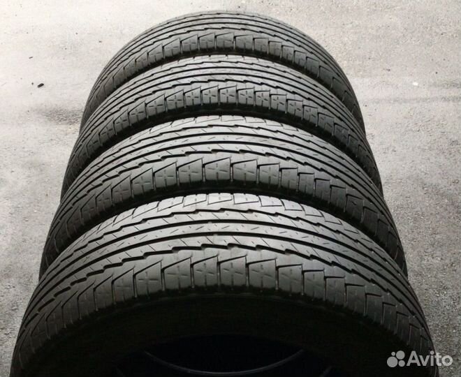 Kumho Road Venture ST KL16 235/65 R17