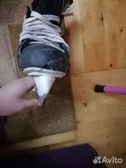 Коньки хоккейные