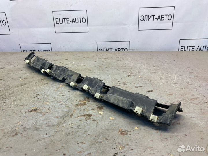 Кронштейн бампера передний Bmw 5 G30 2.0 2021