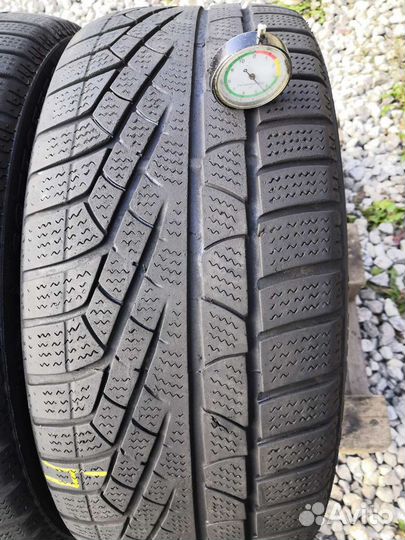 Pirelli Winter Sottozero 210 225/45 R18