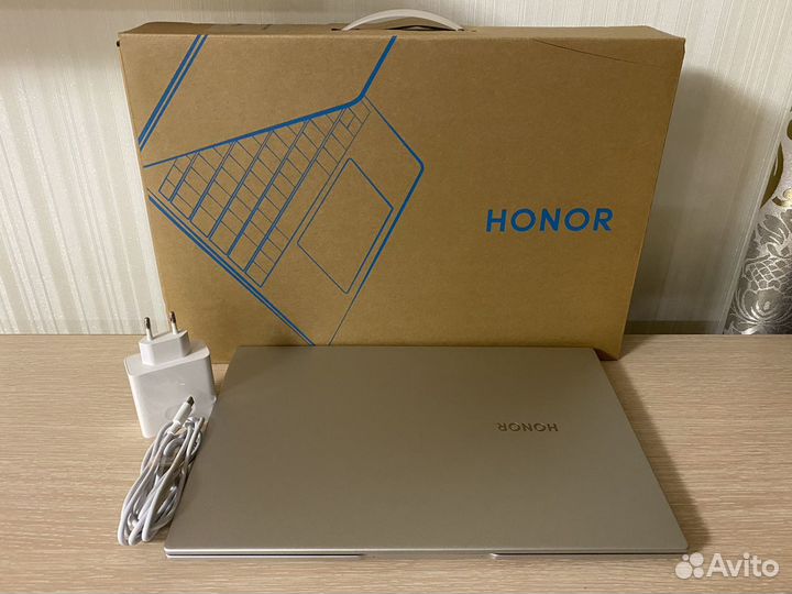 Ноутбук honor MagicBook X 14 + сумка в подарок