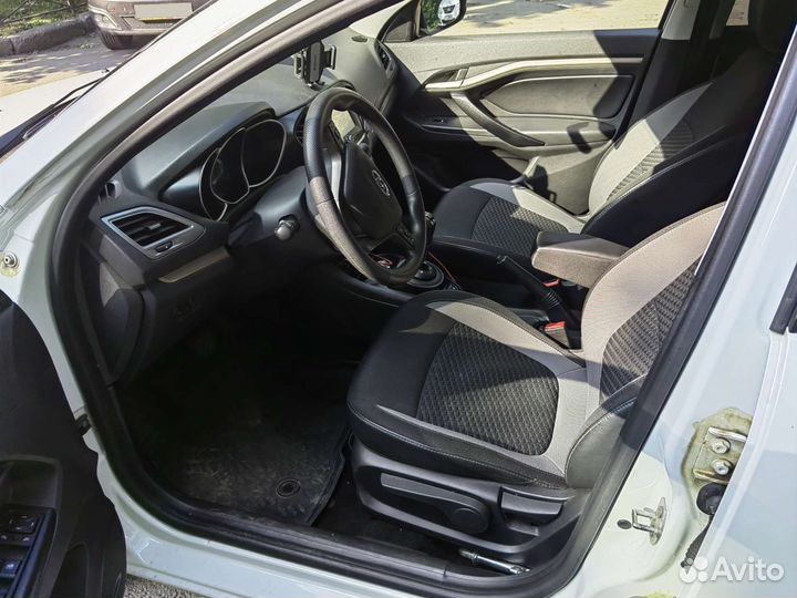 LADA Vesta 1.8 AMT, 2017, 140 000 км
