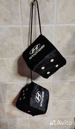 Кубики в машину с логотипом на присосках