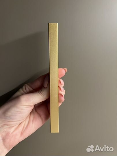 Мебельная ручка