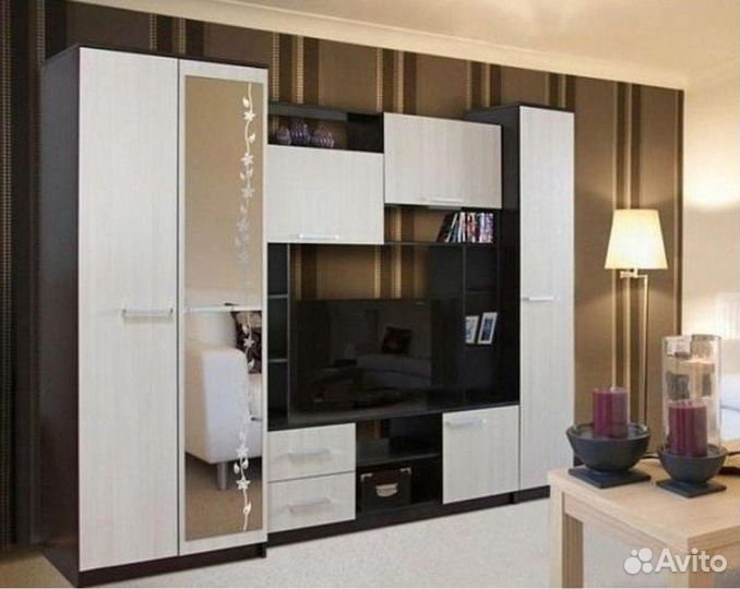 Стенка в гостиную