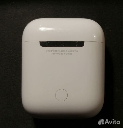 AirPods Apple A1938. Зарядное устройство