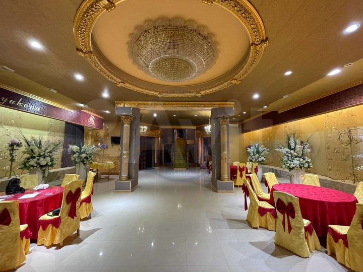 Коттедж 498 м² на участке 6 сот.