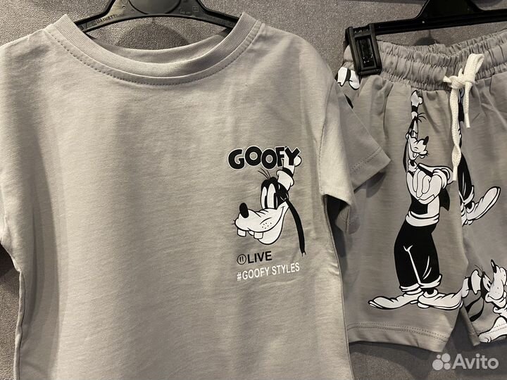 Костюм Zara новый на мальчиков