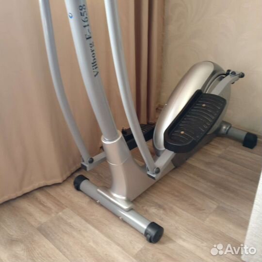 Эллиптический тренажер Dender Fitnes Bilborg Е1658