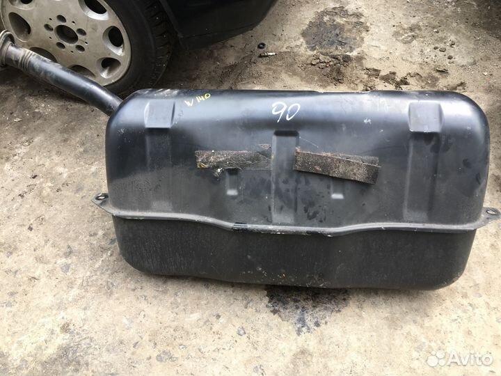 Бензобак Mercedes w140