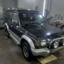 Mitsubishi Pajero 2.5 AT, 1991, 300 000 км, с пробегом, цена 550 000 руб.