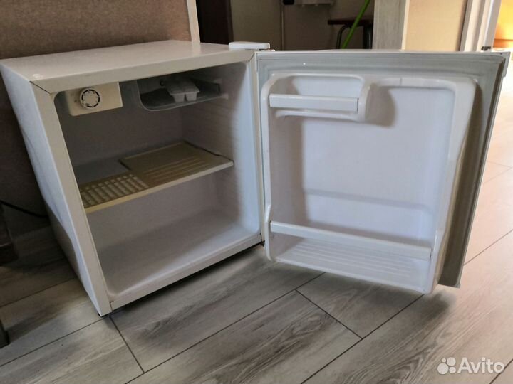 Мини барный холодильник