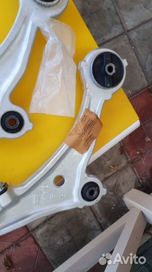 Nissan 54500-1AA0aрычаг подвески