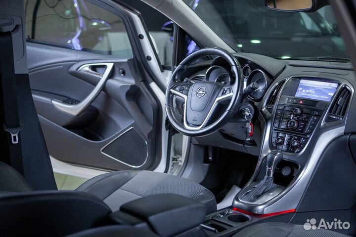 Opel Astra 1.6 AT, 2011, 153 761 км