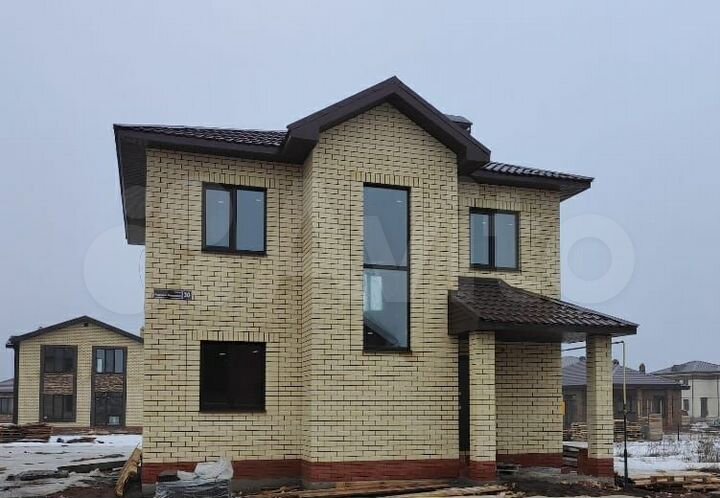 Коттедж 148 м² на участке 5 сот.