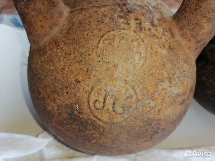 Гантели 4,5кг каждая, гиря 16кг, гиря вензелем 2п