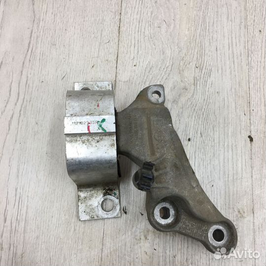 Опора двигателя двс Кронштейн Renault kaptur