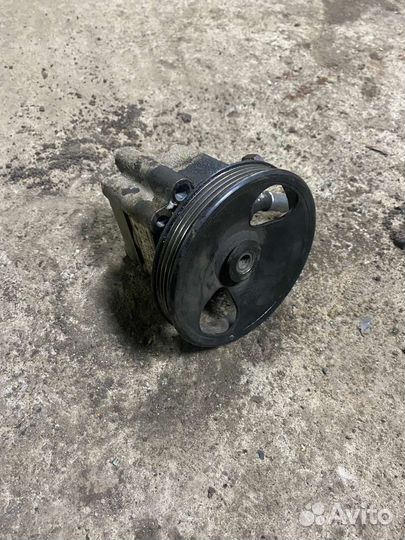 Насос гур Nissan Primera p12 QG18 2004