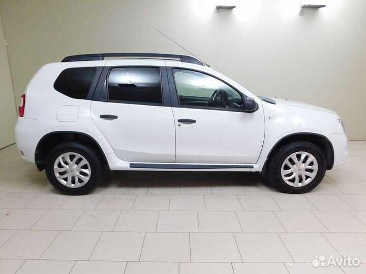 Nissan Terrano 2.0 AT, 2015, 78 346 км