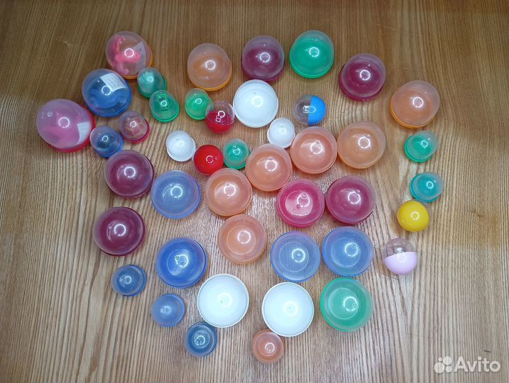 Капсулы от игрушек из автоматов (45 шт)