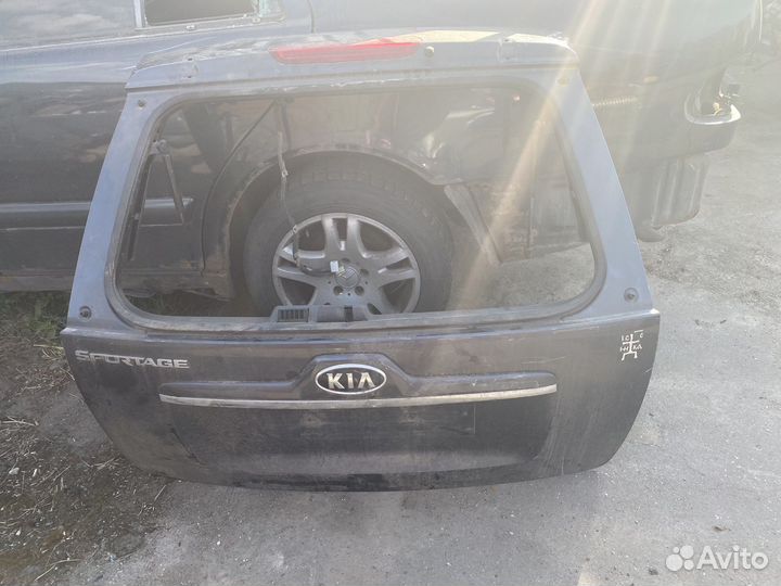 Крышка дверь багажника Kia sportage 2