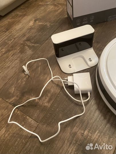 Продам Xiaomi Робот-пылесос E10 EU, белый