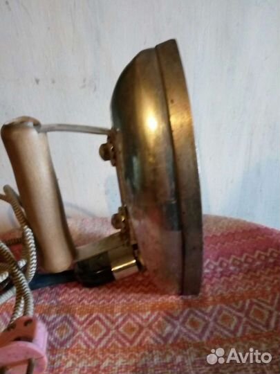 Утюг времен СССР