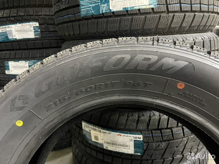 Goform W705 215/60 R17 96T