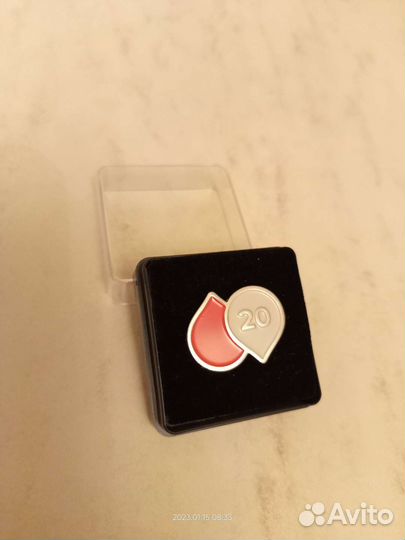 Значок 20 донаций,в подарочной упаковке